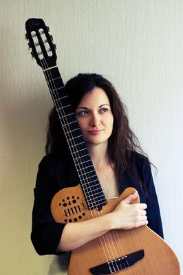 Csilla Otvos Guitarist